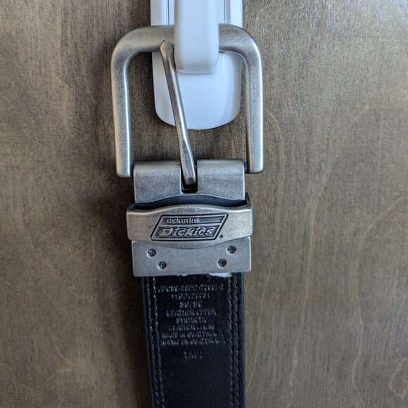 Dickies Reversible (black/brown) Leather Belt size 36/90 (good for 34 in waist). - Picture 1 of 5